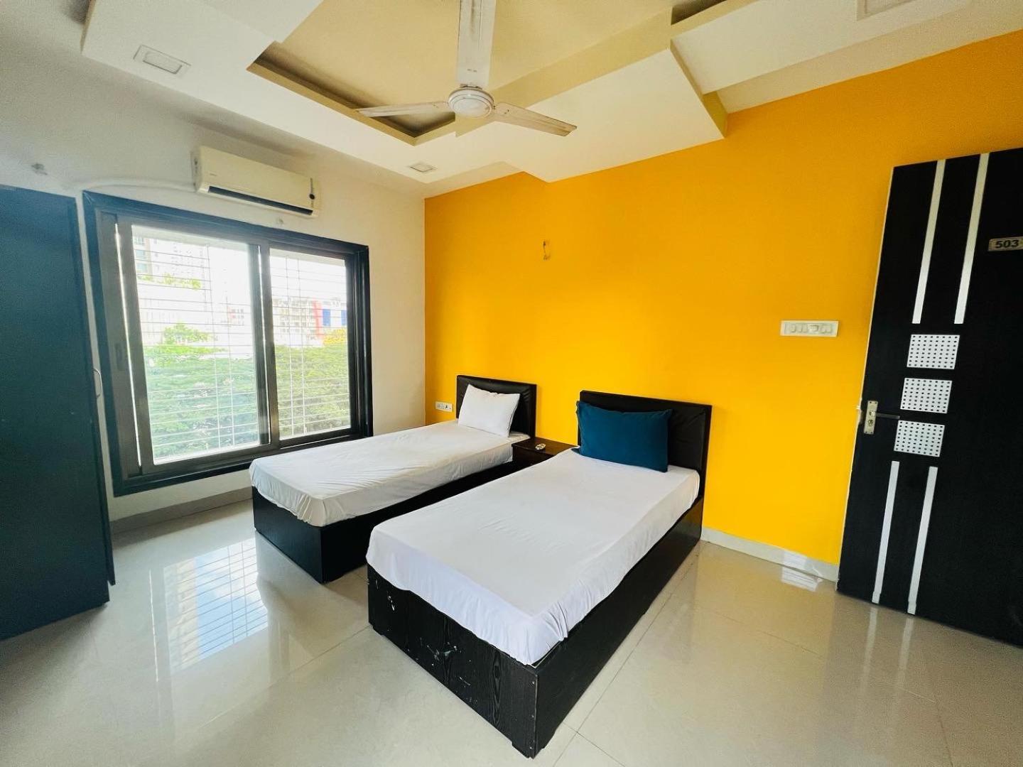 Hsquare Service Apartment Malad Mumbai Exterior photo